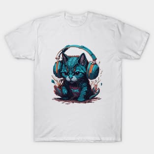 little cat listening to music T-Shirt